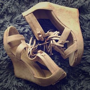 Tan wedges with tassels
